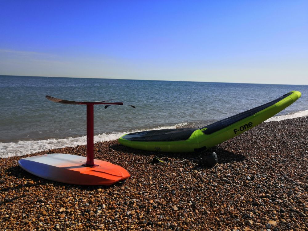 Wing surf setup on the beach