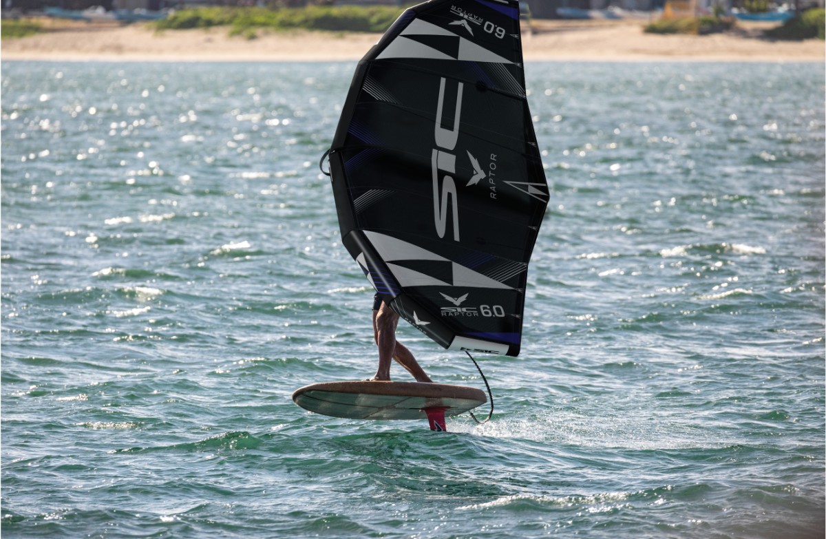 SIC FOIL 2021 Raptor Wing Action 2 SIC FOIL 2021 Raptor Wing Action 1